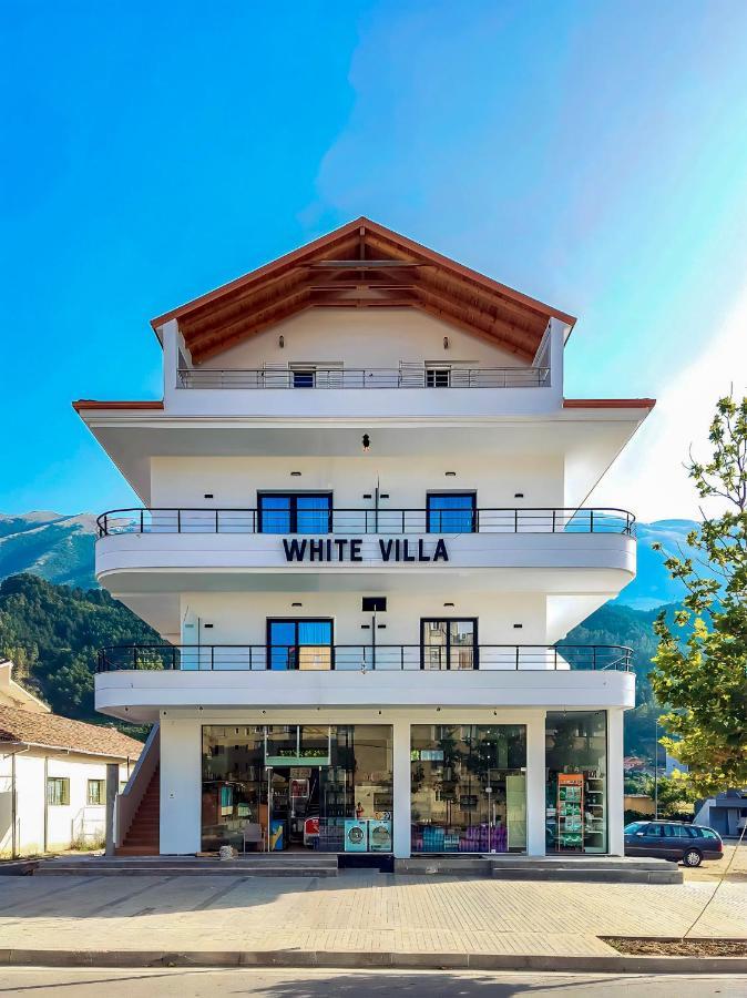White Villa Përmet エクステリア 写真