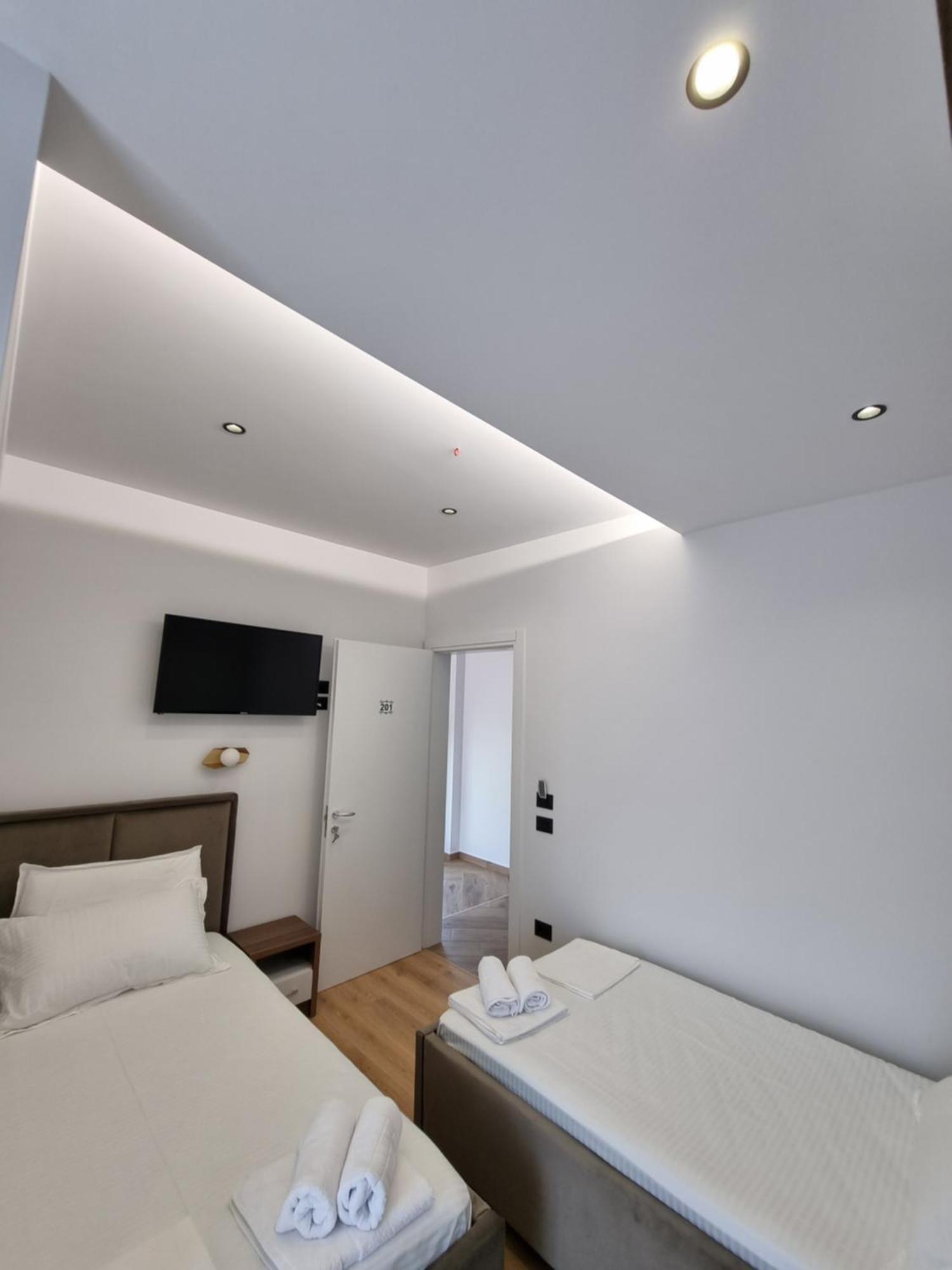 White Villa Përmet エクステリア 写真